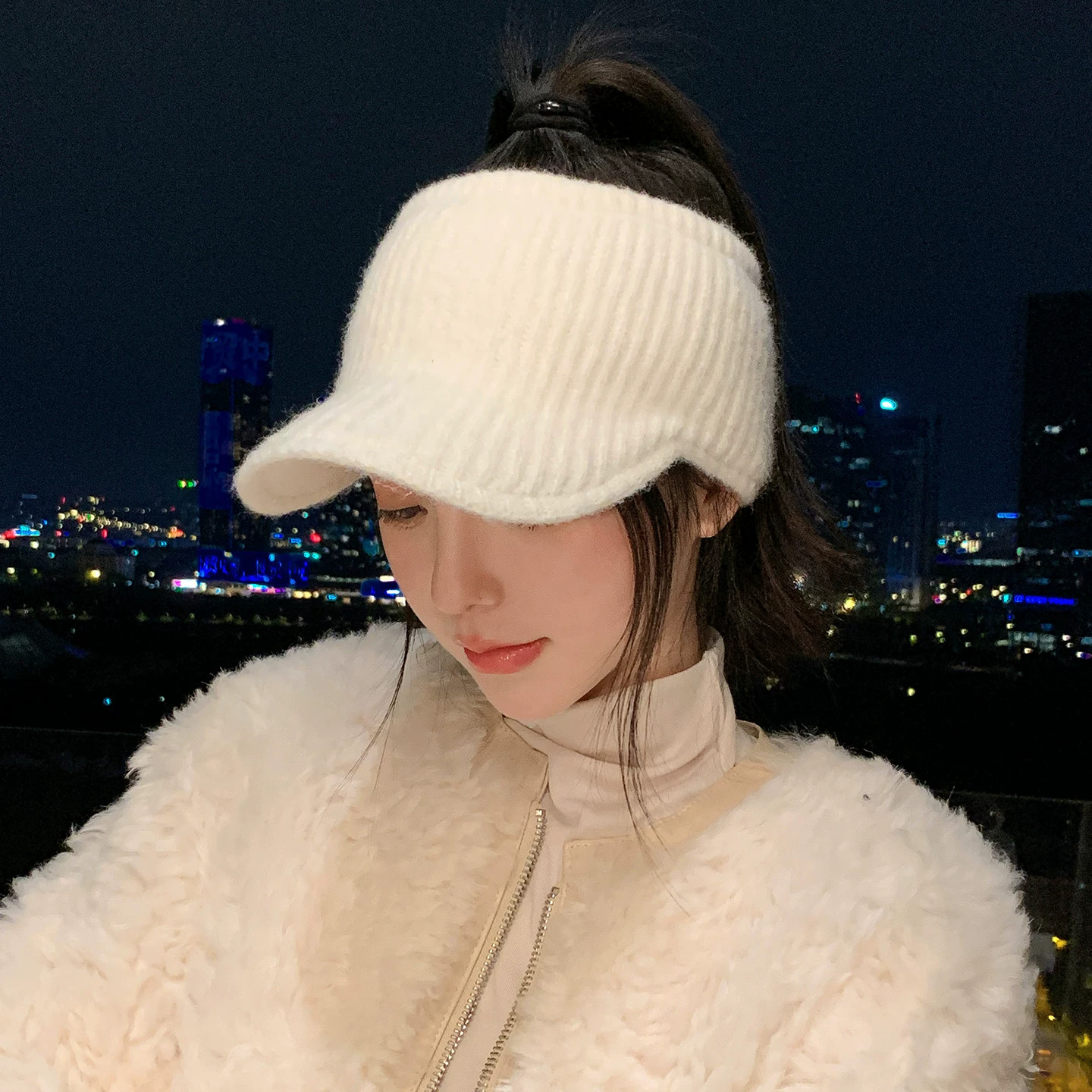 针织鸭舌帽女秋冬新款加厚保暖兔纯色线帽空顶运动帽可扎马尾帽子