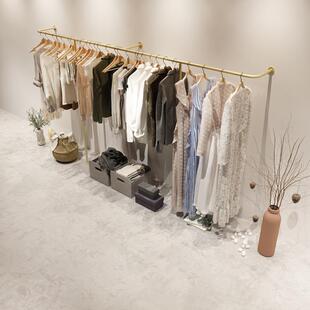 服装店展示架上墙壁挂式挂衣架女装店货架靠墙架壁挂衣服架子金色