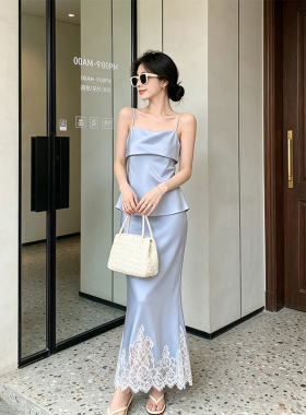 K2 ONLINESTORE纯欲蓝色修身吊带背心女小众蕾丝花边拼接半裙套装