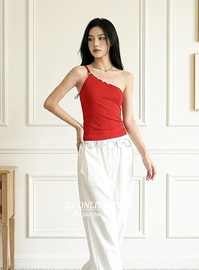 K2 ONLINESTORE 辣妹纽扣装饰斜领露肩针织衫女小众红色修身上衣