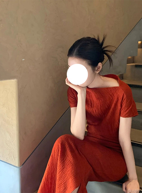 K2 ONLINESTORE 法式风情一字领连衣裙女气质修身显瘦红色长裙子