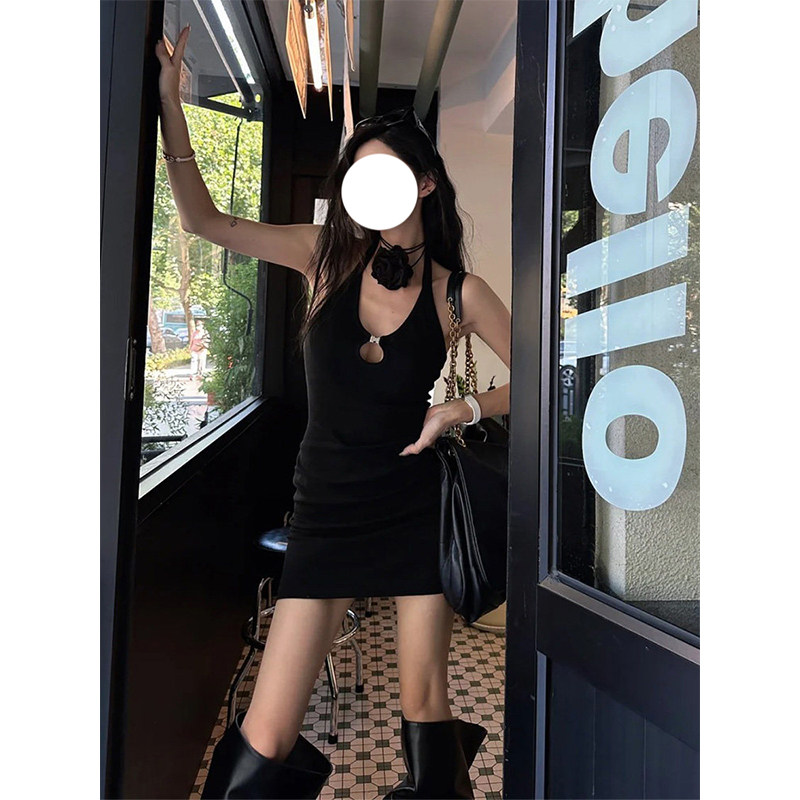 K2 ONLINESTORE辣妹风黑色挂脖镂空连衣裙女春夏性感露背包臀短裙