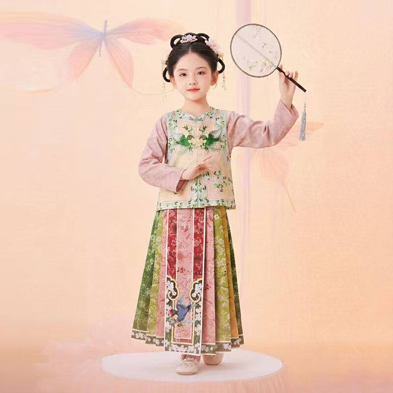 中大童新中式马面裙汉服儿童唐装马甲上衣裙子三件套小酒窝同款