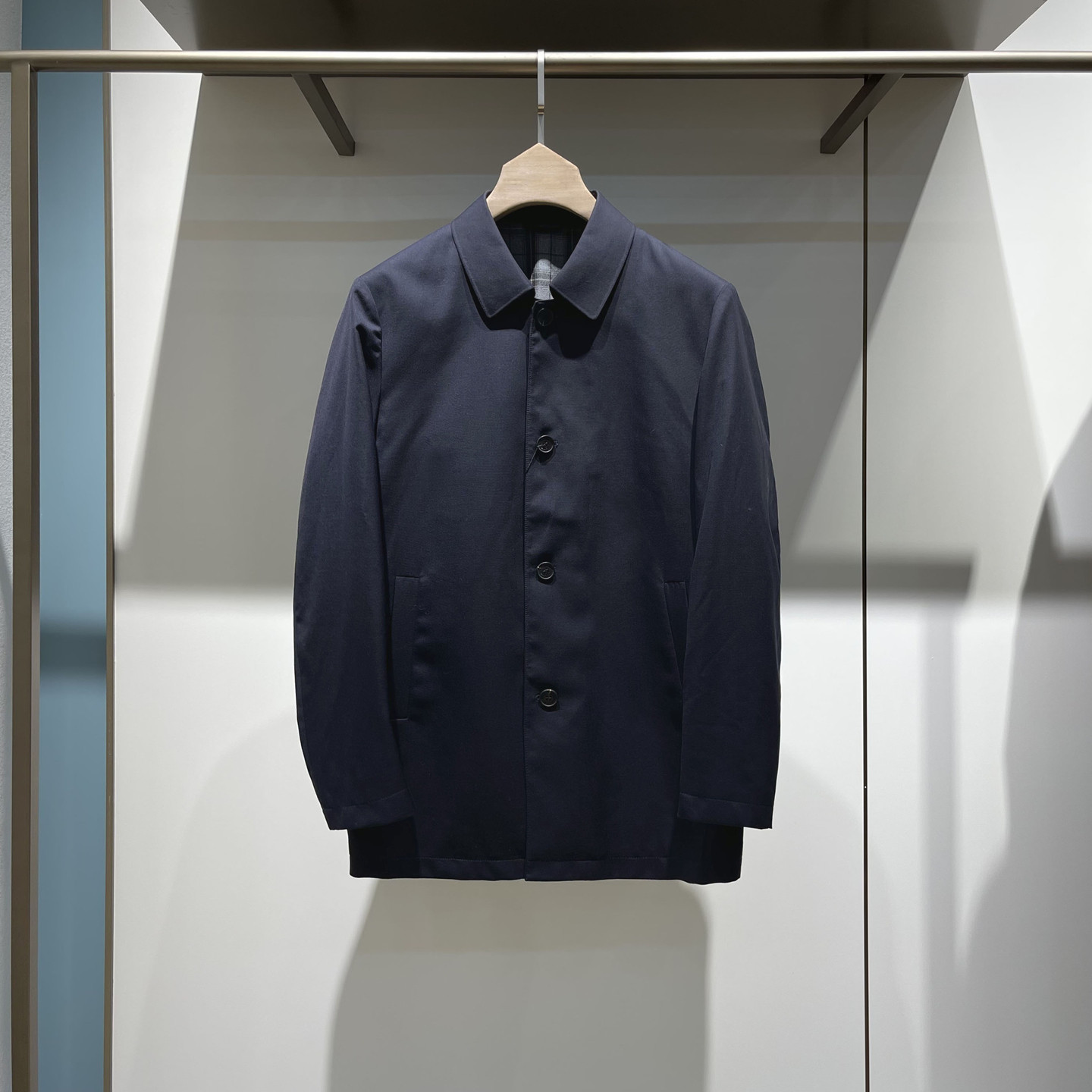 专柜热卖款 春秋新款精纺羊毛外套 男士商务休闲翻领系扣行政风衣