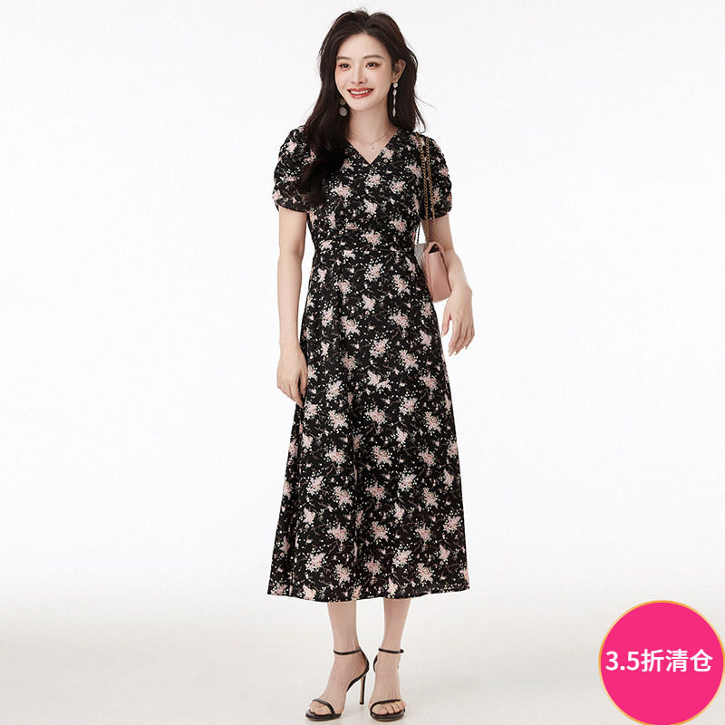 温柔印花V领长款连衣裙