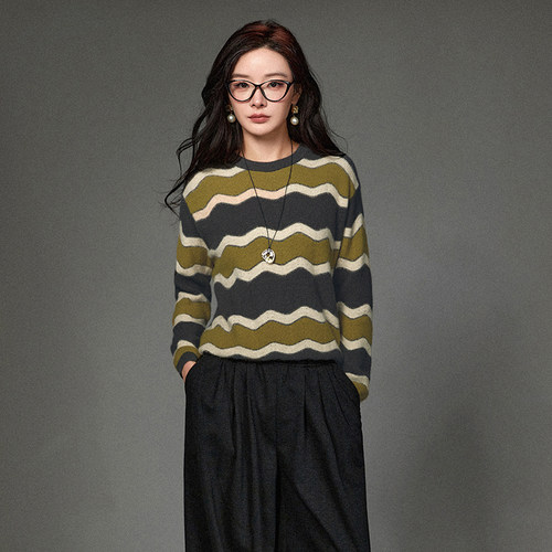 波浪纹上衣含羊毛舒适毛衣