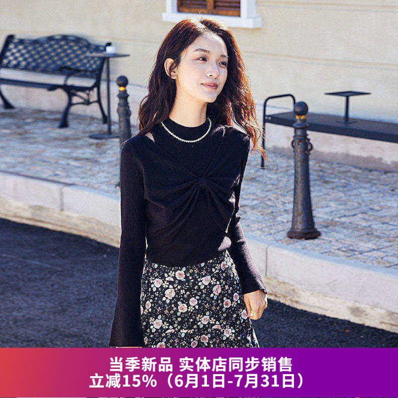 露肩法式蝴蝶结扭结针织衫
