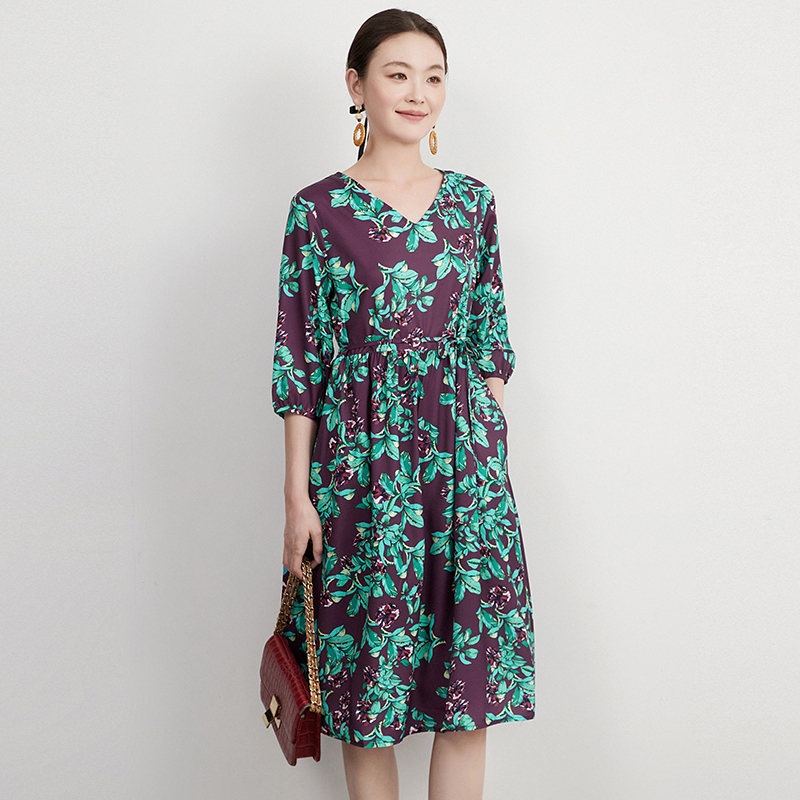 中长裙含桑蚕丝连衣裙