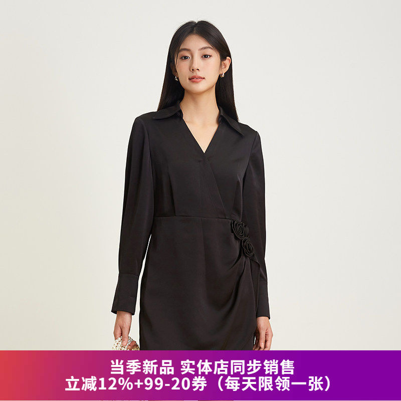 SOMSOM索玛 春季新款黑色短款V领立体花朵装饰通勤聚会长袖连衣裙