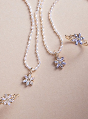 日系轻奢珠宝 圣诞雪花925银戒指 天然蓝月光坦桑石 简约百搭戒指