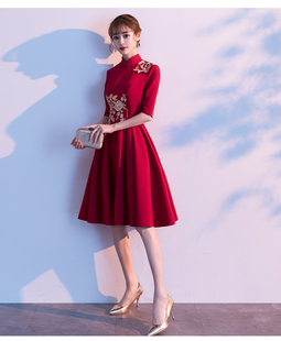 礼仪服迎宾服装女红色颁奖礼服伴娘服走秀演出敬酒服中国风合唱服