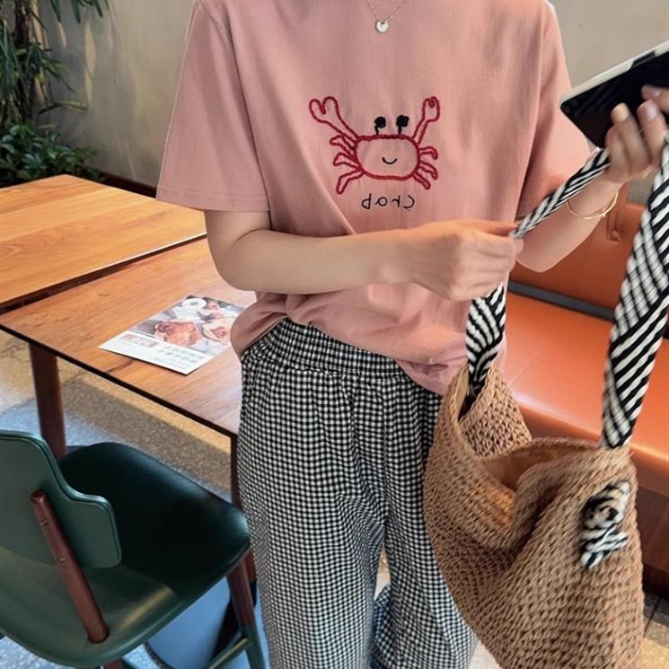 韩国东大门女装夏季甜美减龄休闲风刺绣螃蟹字母皮粉色短袖T恤图片