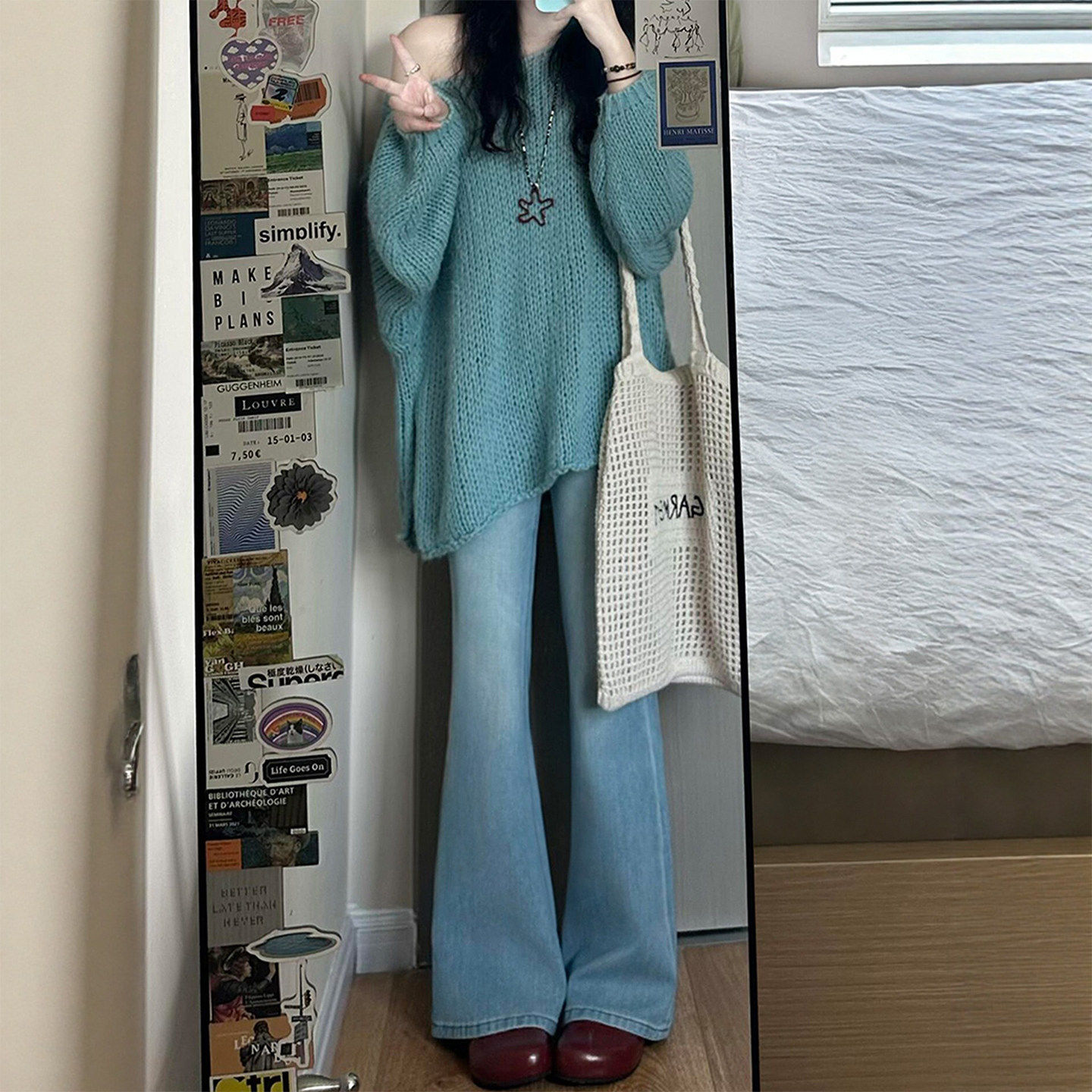 浅蓝色不贴腿微喇牛仔裤女春季新款胖妹妹mm高腰显瘦直筒喇叭长裤