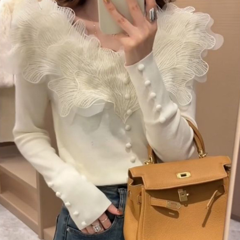 法式修身v领蕾丝拼接设计感针织衫显瘦内搭打底衫长袖新款舒适女,女装/女士精品,常规大码外套,淘宝优惠券,粉丝福利购,淘宝优惠卷