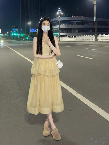 法式小众绝美连衣裙夏季女在逃公