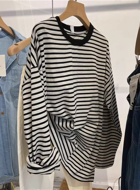 条纹控bi入～复古蓝色撞色细条纹宽松显瘦圆领套头长袖T恤女春款