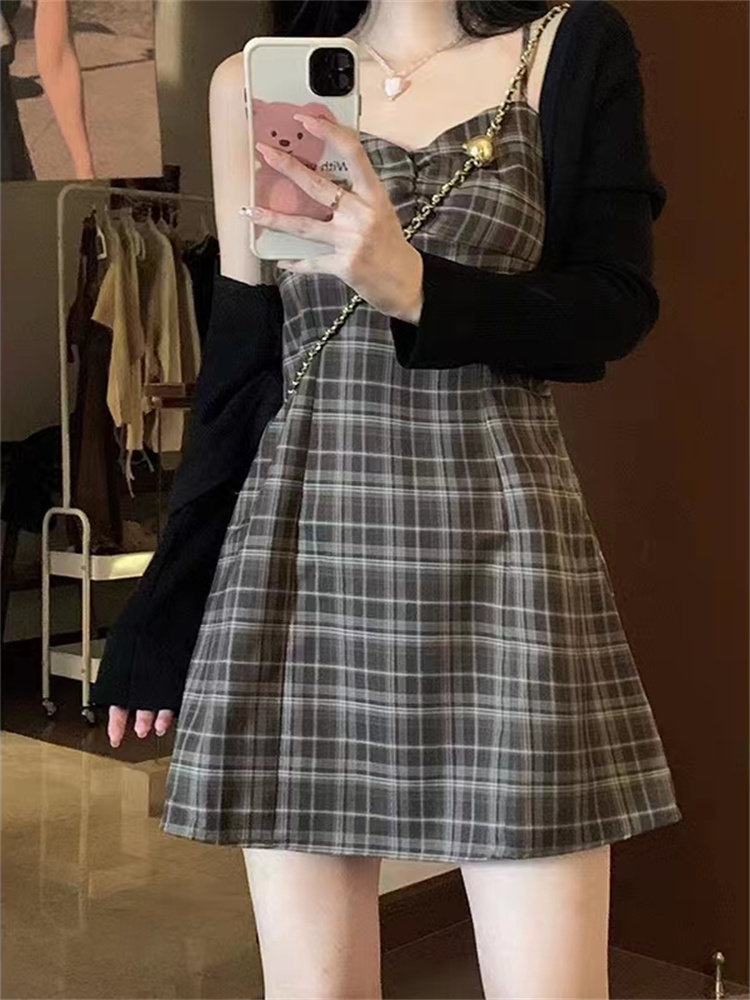 大码秋季穿搭格子连衣裙女胖MM收腰显瘦甜辣吊带裙外搭开衫两件套