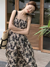2024早春新款法式浪漫海边度假碎花吊带连衣裙子女装夏季收腰长裙
