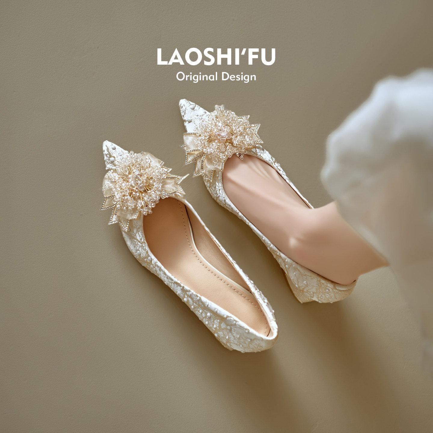 羊皮版~珍珠水钻蝴蝶结粗跟单鞋女2026新款不累脚高跟伴娘鞋婚鞋