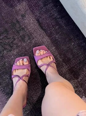 方头紫色高跟鞋女2025夏季新款一字带露趾凉拖性感女士外穿宴会鞋