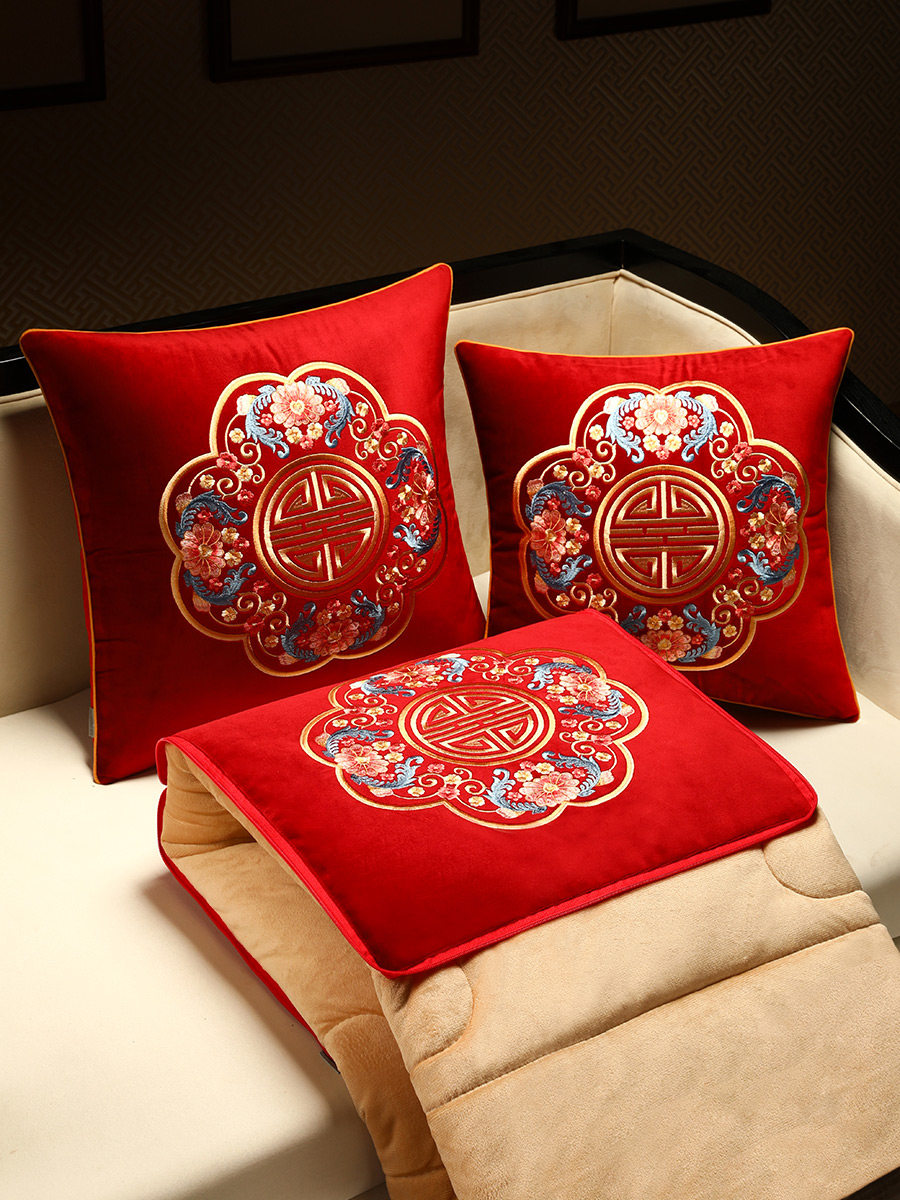 抱枕被子两用二合一加厚红色午睡抱枕被多功能折叠车载空调靠枕被,居家布艺,抱枕被,淘宝优惠券,粉丝福利购,淘宝优惠卷