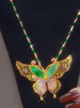 菠菜绿干青蝴蝶吊坠项链