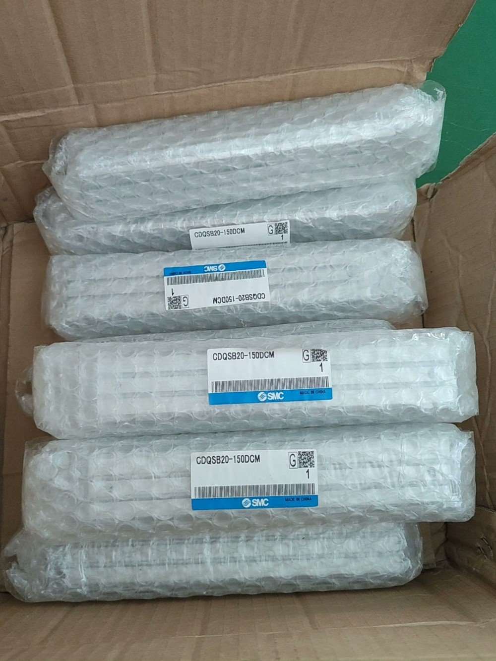 SMC薄型气缸CDQSB20-150DCM气缸,实拍