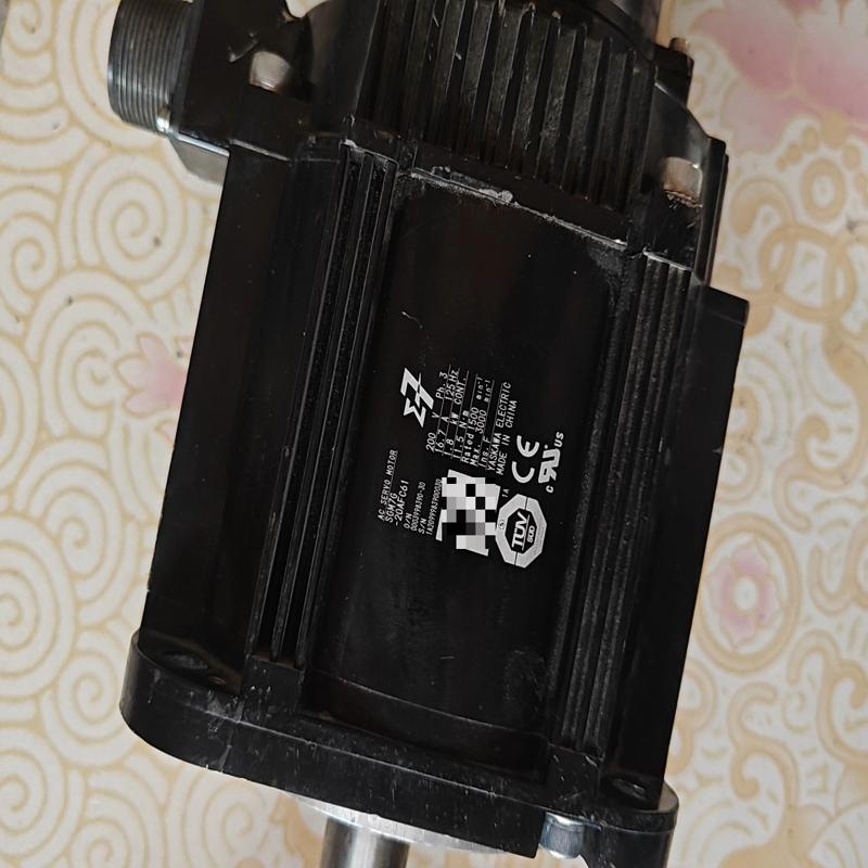 安川7系电机SGM7G-20AFC61  1.8KW(询价)