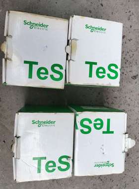 施耐德热过载继电器LR9F7375带包装,库存样子