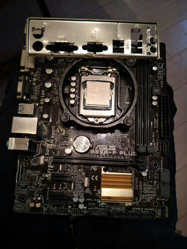 拆机成色爆新的华硕B85M-FPLUS+i34170