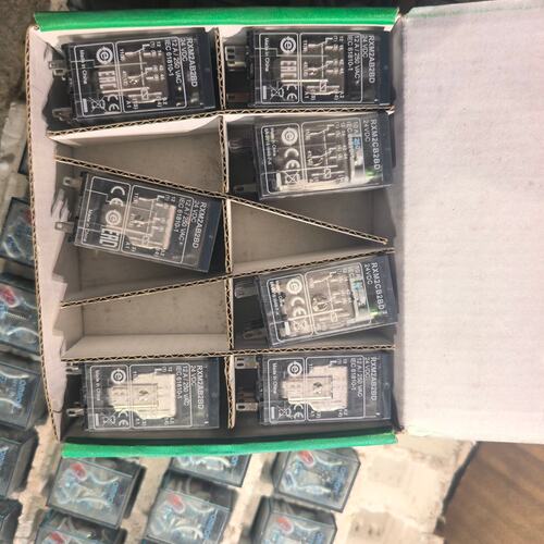继电器 RXM4AB2BD，24VDC，6A/250V(议价）