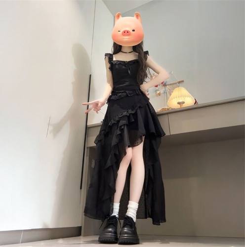 小飞袖蝴蝶结吊带连衣裙