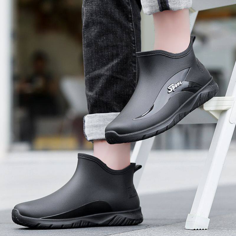 夏季男短筒防滑防水雨鞋图片