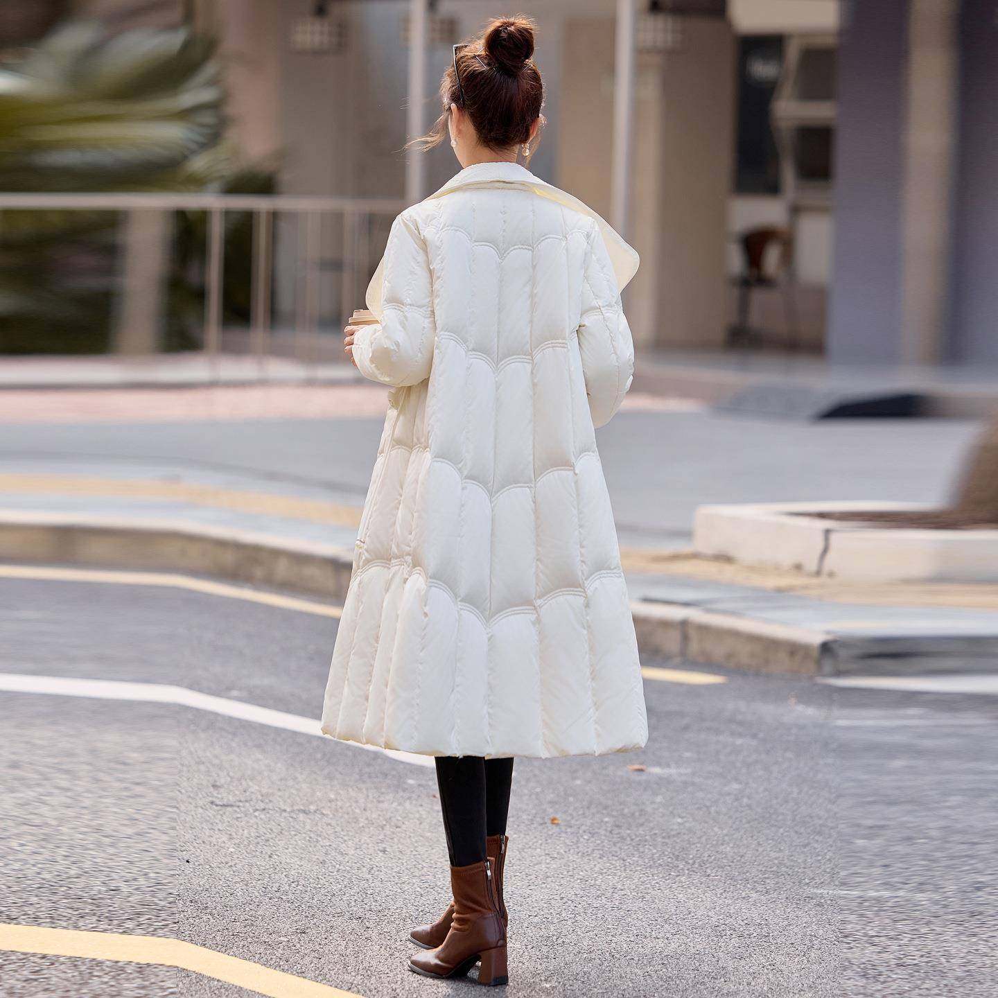 白色羽绒服女长款ZHUOD252款20季25时冬新高端洋气尚修身加厚过膝