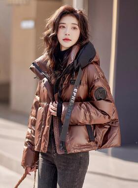 黑色亮面羽服女冬季20新2ZSU1475Y4款9爆款时尚流行短款0白绒鸭绒