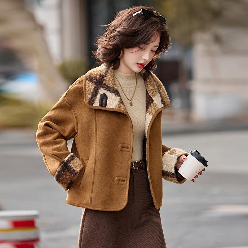 皮毛一ZYING895体羊羔毛外套女短款上2025新款季冬小个皮子加绒保