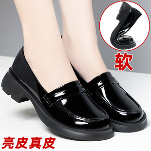 41单鞋 乐福鞋 软底中跟一脚蹬大码 亮皮真皮女鞋 女粗跟黑色小皮鞋