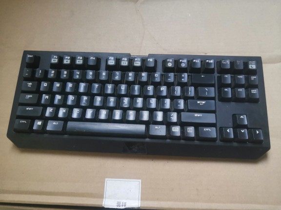 二手雷蛇黑寡妇蜘蛛竞技版RZ03-0081 87键 游戏键盘 无光 雷云2