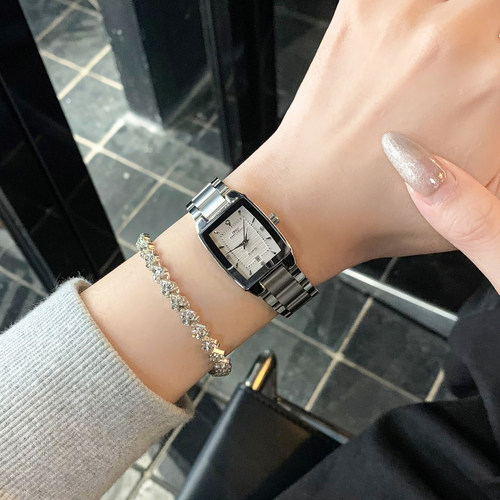 8232*瑞士品牌手表女士方形简约时尚高端镶钻气质防水石英手表