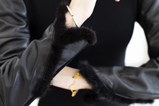 绵羊皮修身 皮袖 配皮草加厚时尚 女冬真皮加绒内搭小衫 显瘦 打底衫