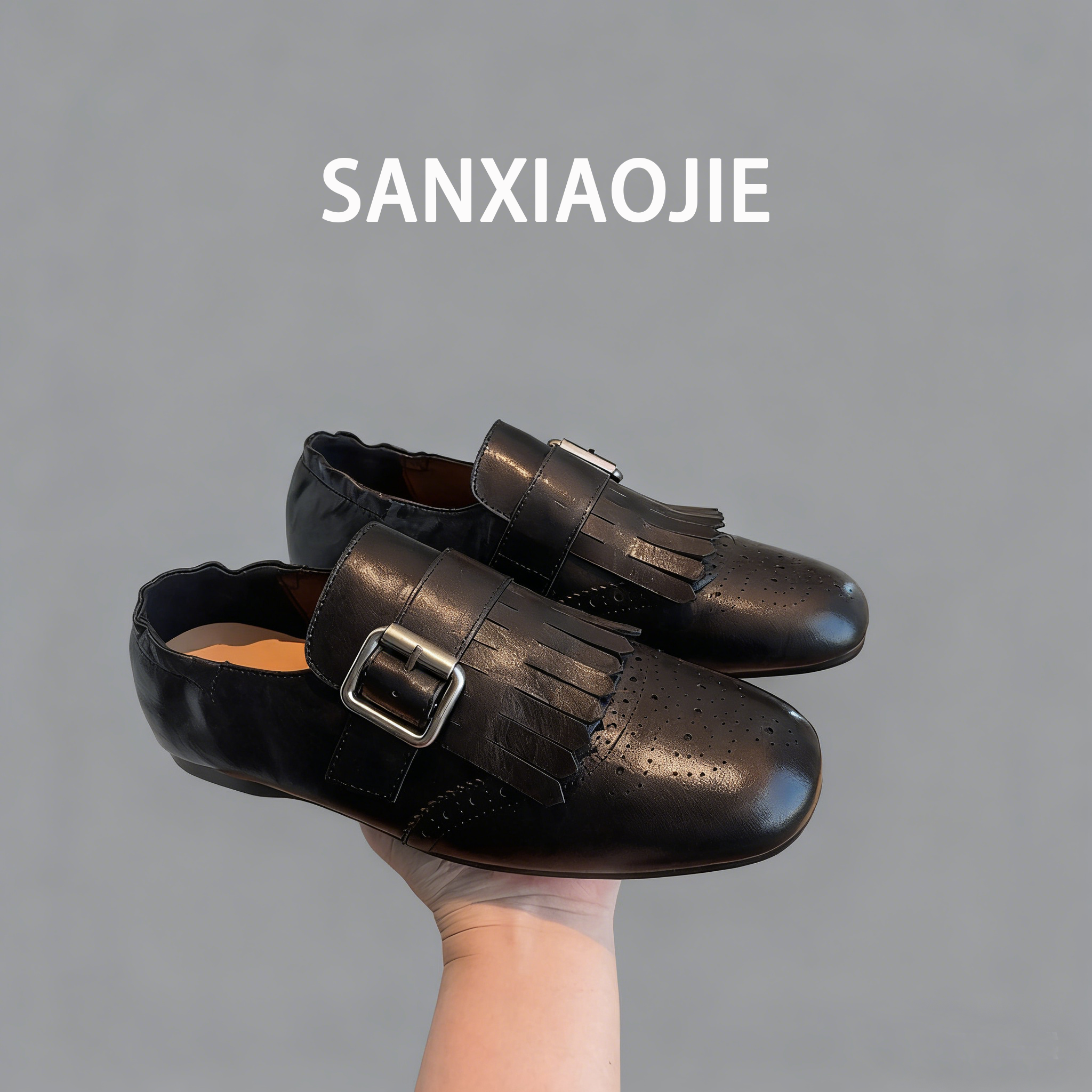 复古加绒牛皮手工雕花小皮鞋2025新款英伦风流苏单鞋舒适乐福鞋女