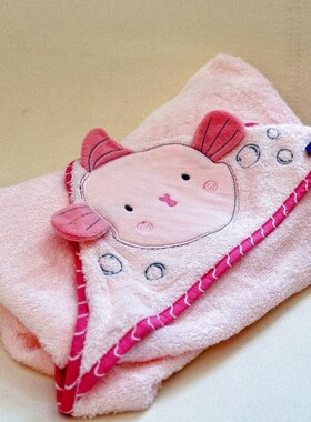 [SOSO全球]可俐妈妈Clevamama宝宝斗篷浴巾 亲肤竹棉挂脖式襁褓0+