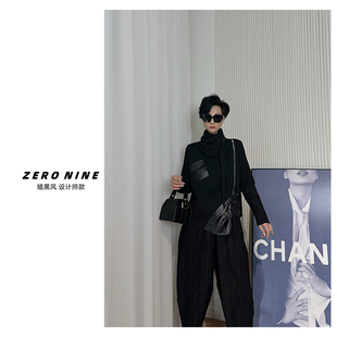 Dan T恤女 暗黑风拼接缎料长袖