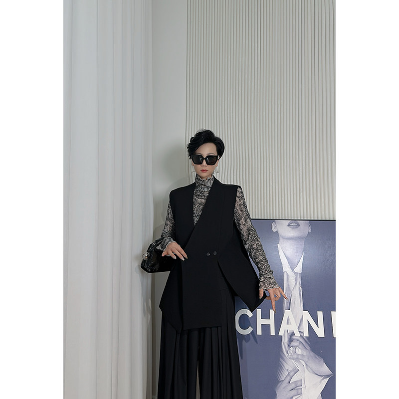 Dan Dan 黑色西装马甲女 不对称设计感无袖马夹外套