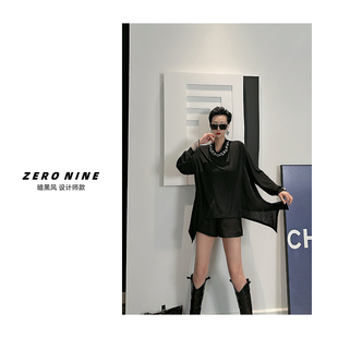 领口带钻宽松上衣 T恤女 Dan 黑色圆领长袖