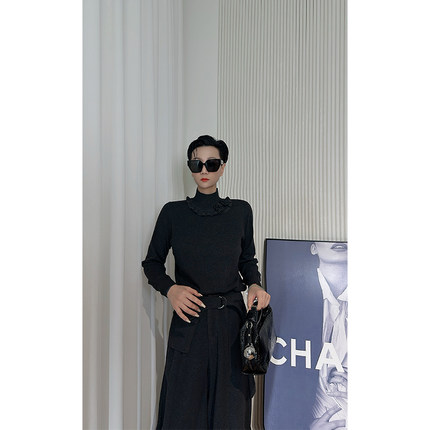 Dan Dan 花边领口设计感修身长袖针织衫女