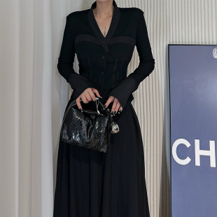 Dan T恤女 黑色拼接设计感小众喇叭袖