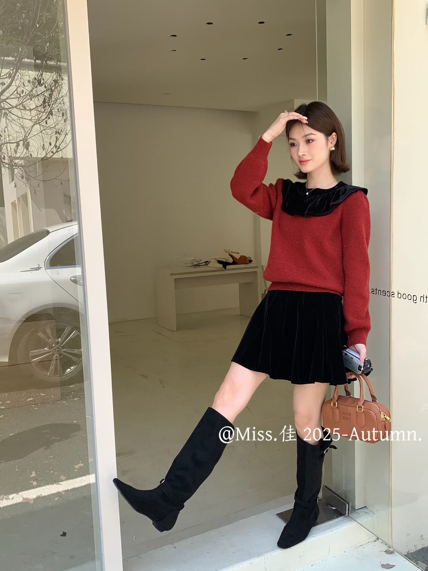 丝绒翻领拼接长袖毛衣女冬季2025年新款韩版时尚宽松套头针织衫潮