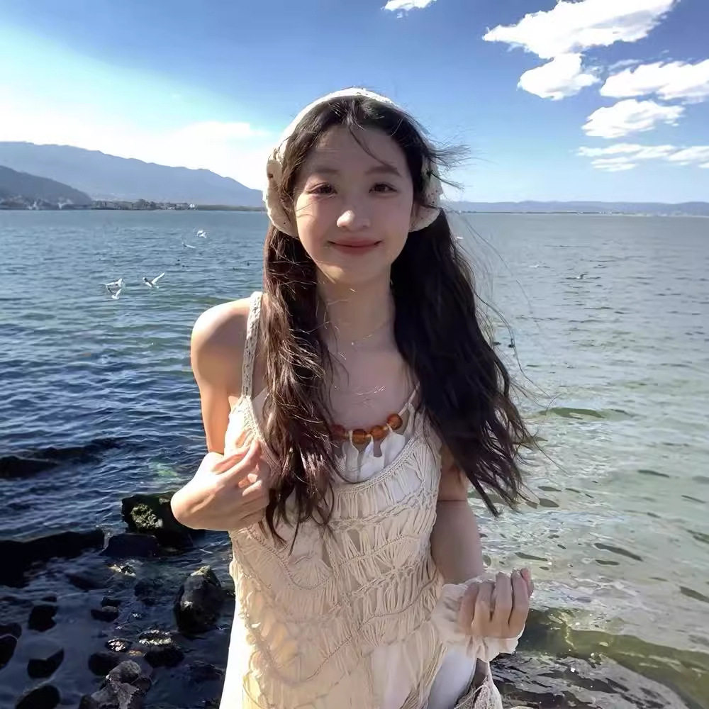吊带连衣裙女春秋新款初恋风海边度假白色长款裙子外搭罩衫两件套