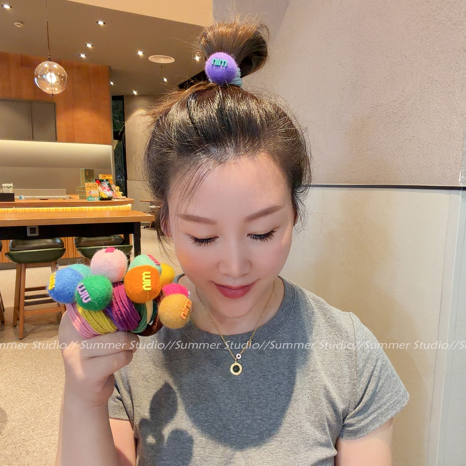 韩范丸子头~毛绒圆球字母发绳